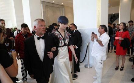 李宇春今日吃瓜视频