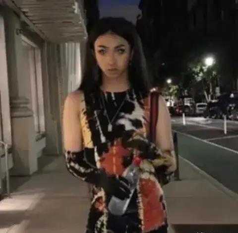 吃瓜爆料吊带姐